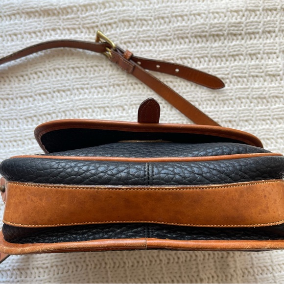 Vintage Dooney & Bourke Leather Crossbody - Picture 7 of 11